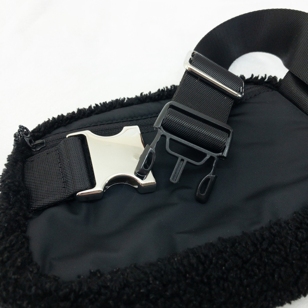 Lululemon Everywhere Fleece Belt Bag Womens OS Black Sherpa Waist Fanny Pack - Picture 8 of 16